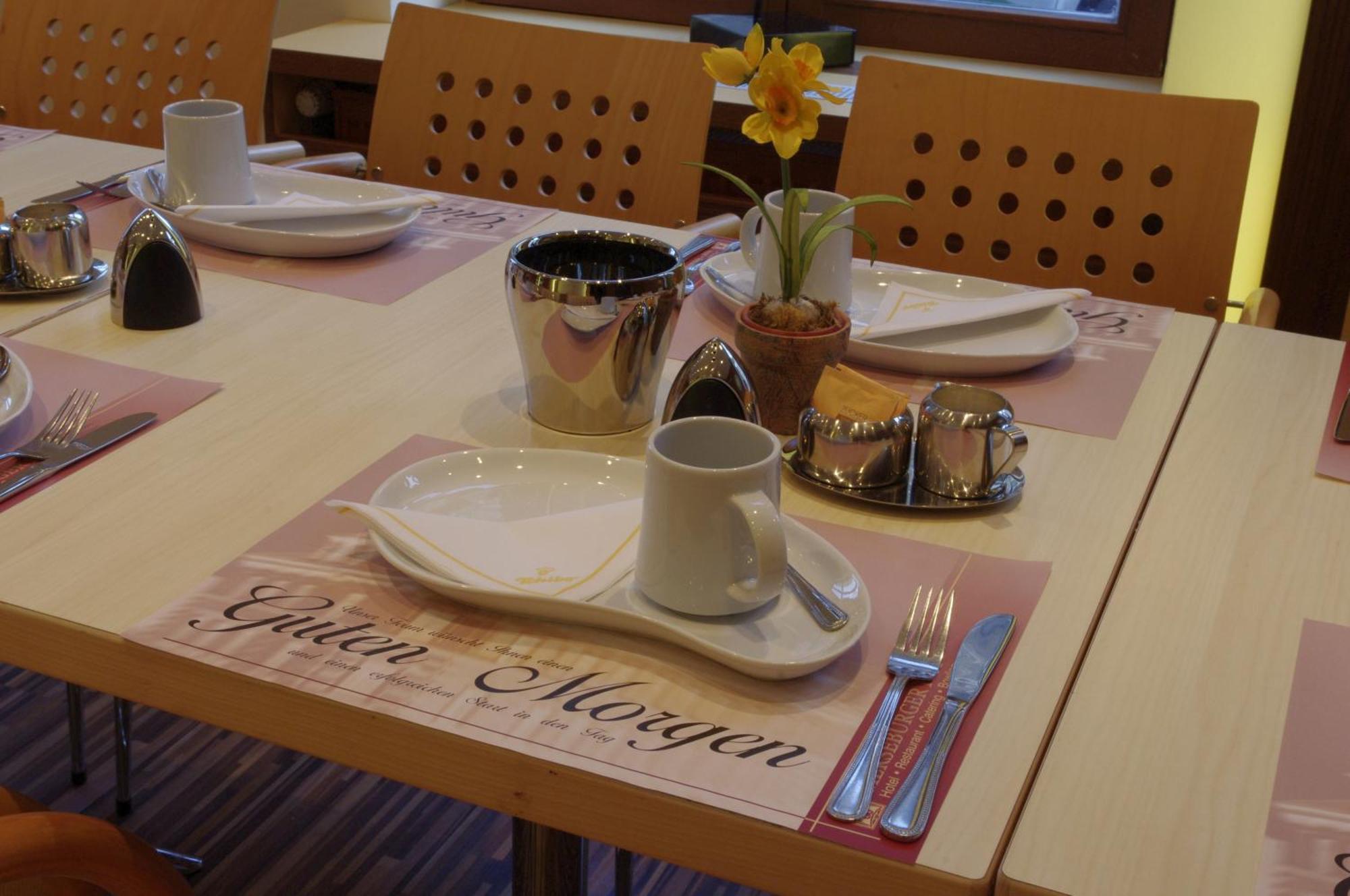 Hotel Merseburger Hof ไลป์ซิก ภายนอก รูปภาพ