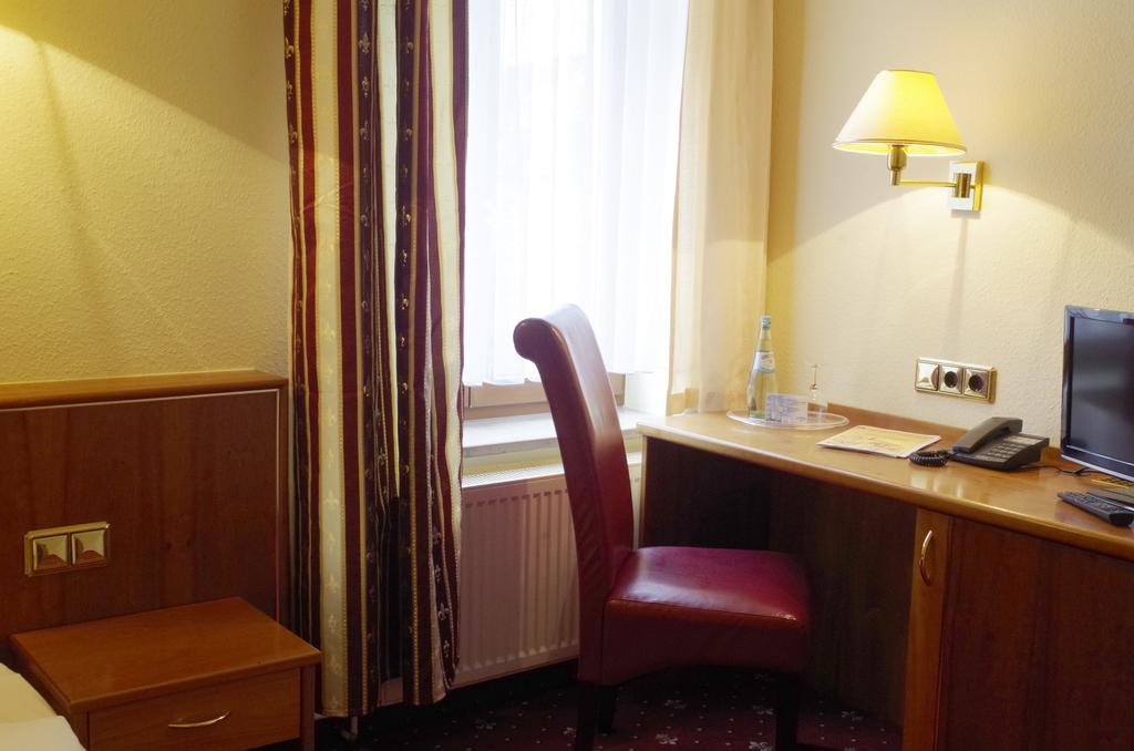 Hotel Merseburger Hof ไลป์ซิก ภายนอก รูปภาพ