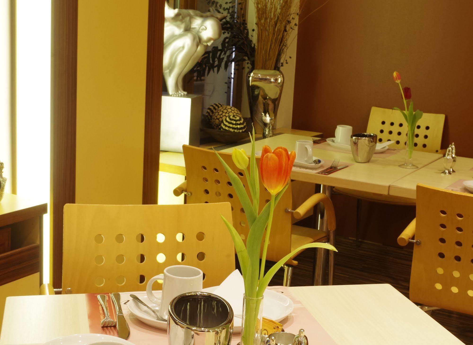 Hotel Merseburger Hof ไลป์ซิก ภายนอก รูปภาพ