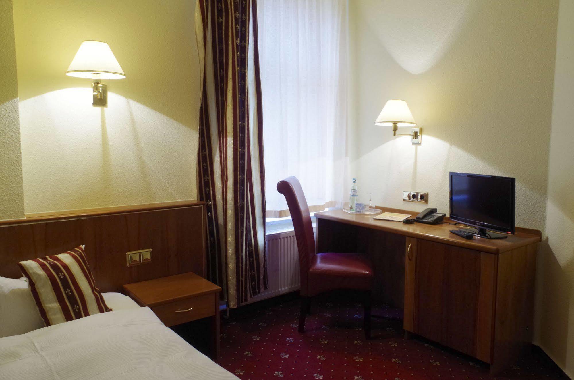 Hotel Merseburger Hof ไลป์ซิก ภายนอก รูปภาพ